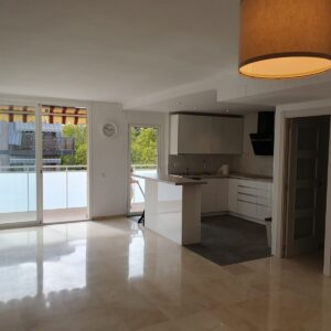 Piso en alquiler en avenida Centre, Castelldefels